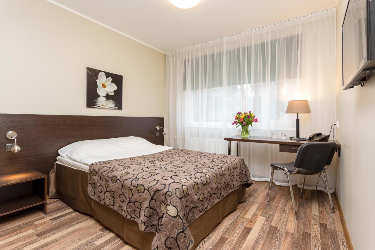 Dzingel Hotell 3*